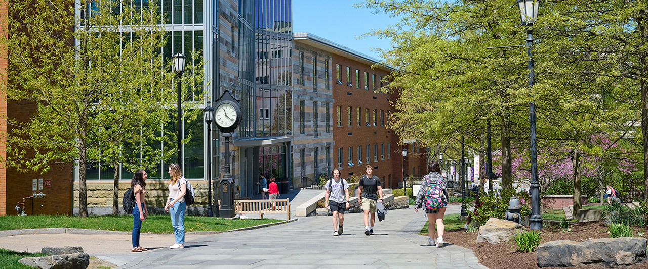 Students on the commons in front of Loyola Science Center